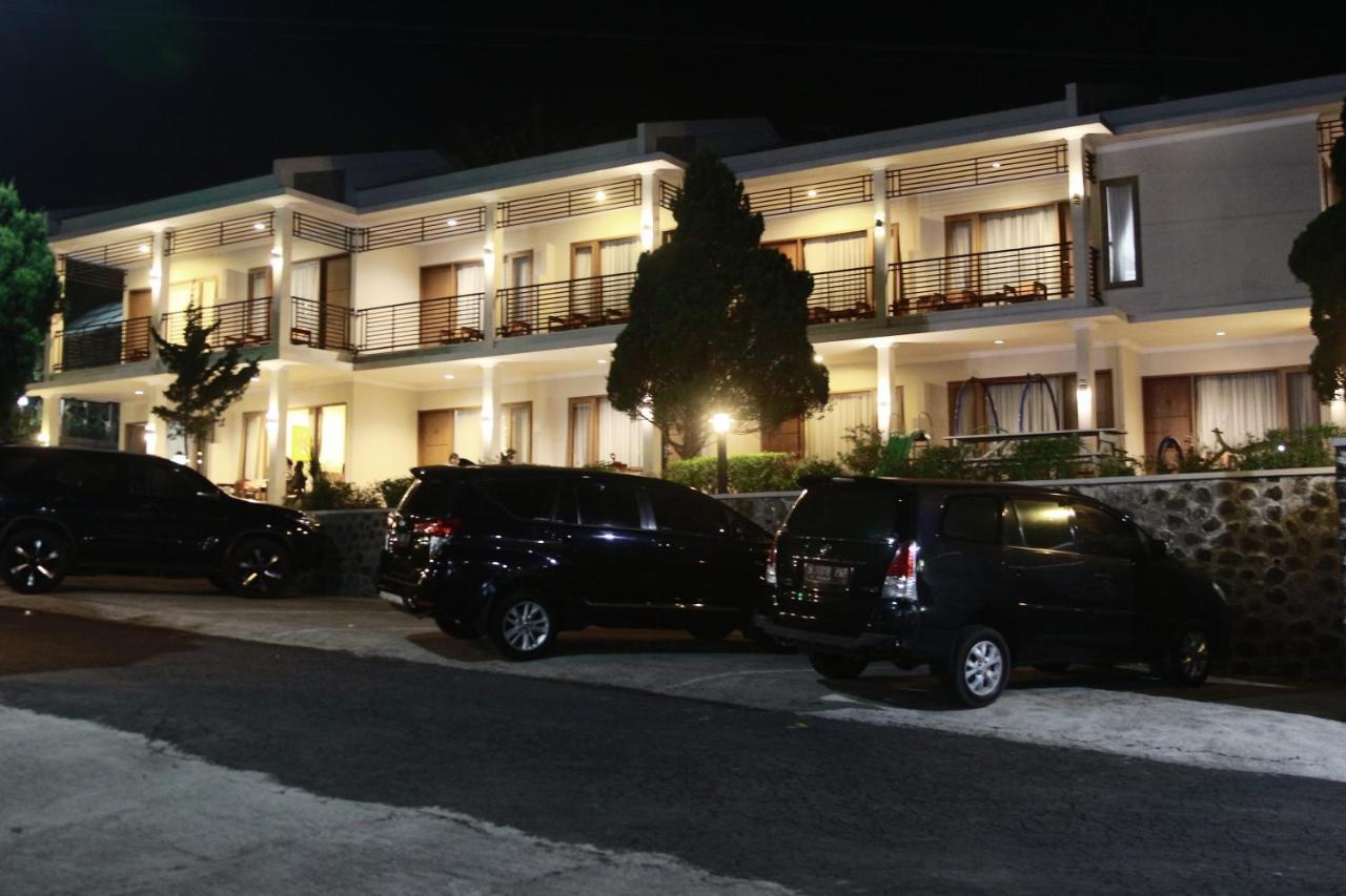 Hotel Pondok Asri Tawangmangu Exterior photo