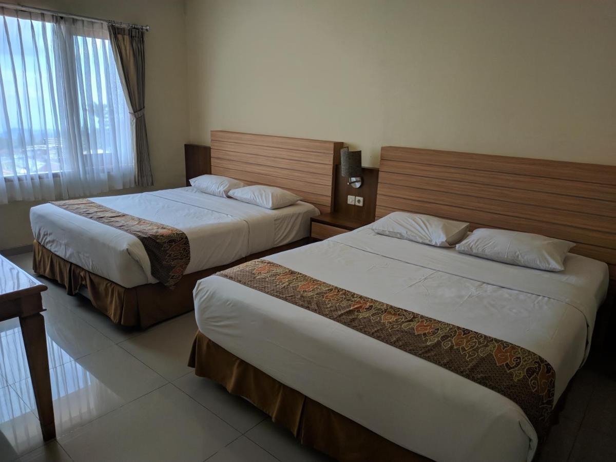 Hotel Pondok Asri Tawangmangu Exterior photo